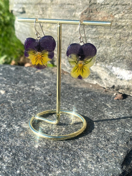 GUL OG LILLA FIOL stemorsblomst øredobber, sølv ørekroker - Øredobber KNASK