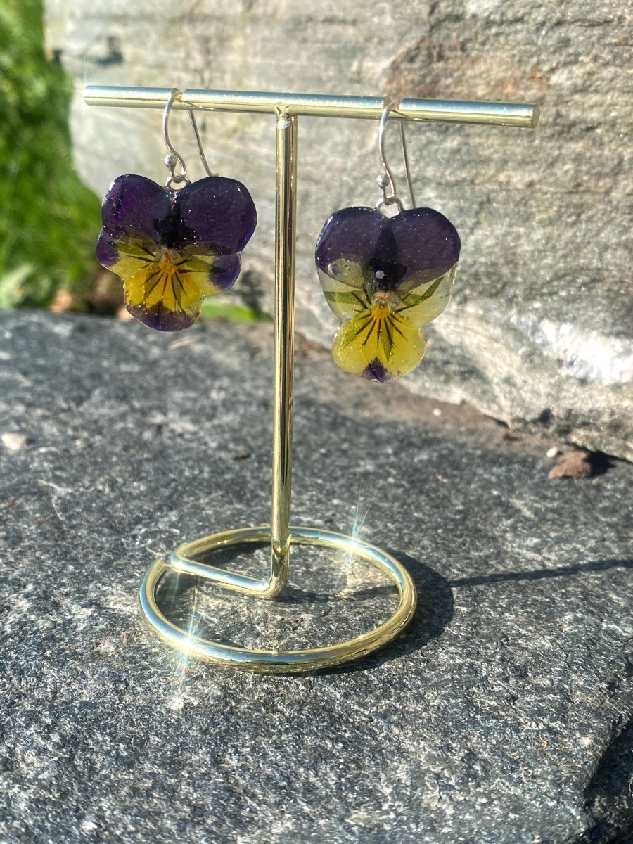 GUL OG LILLA FIOL stemorsblomst øredobber, sølv ørekroker - Øredobber KNASK