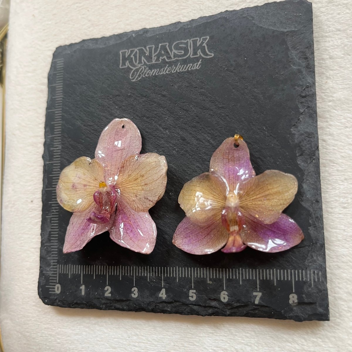 GYLDEN ORKIDÉ smykke - ekte tørket blomst - Smykke KNASK