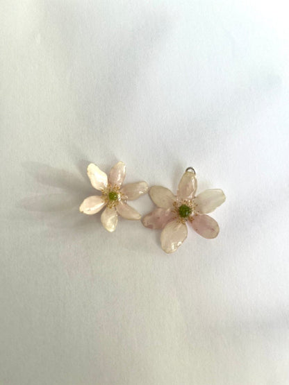 HVITVEIS blomstersmykke, 3D - tørket blomst, sølvkjede - Smykke KNASK