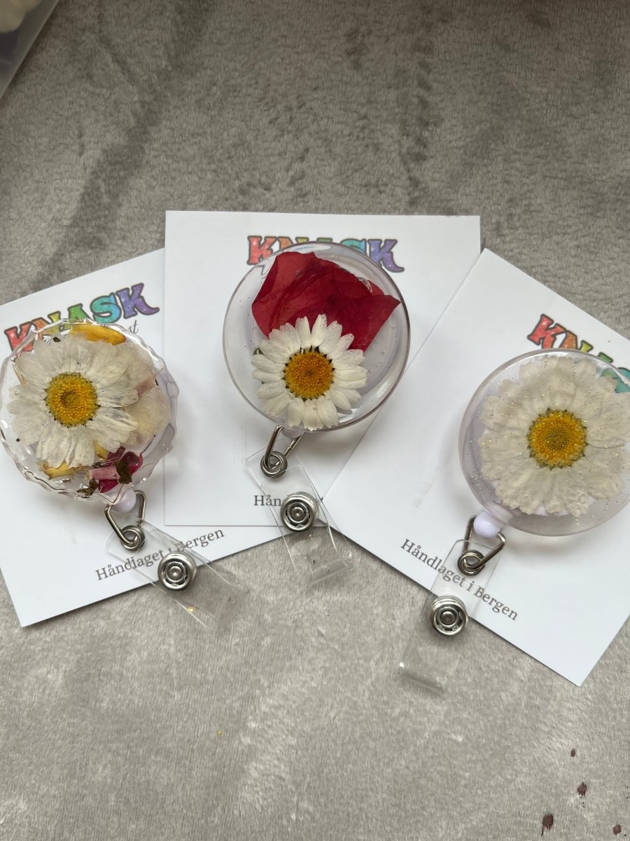 KNASK ID - kortholder - ekte tørkede blomster - Brosje KNASK
