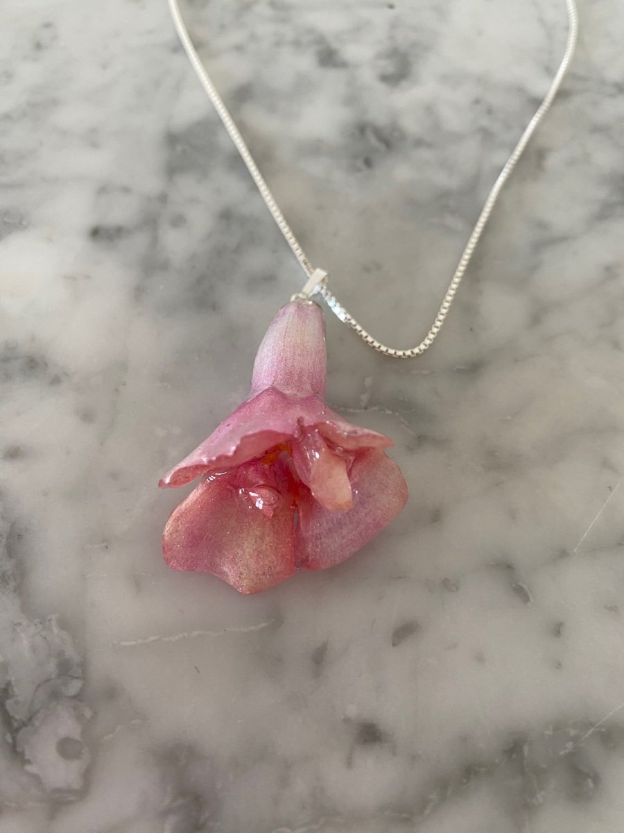 LØVEMUNN blomstersmykke - Smykke KNASK