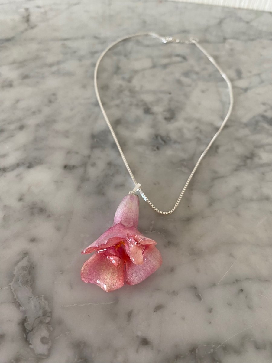 LØVEMUNN blomstersmykke - Smykke KNASK