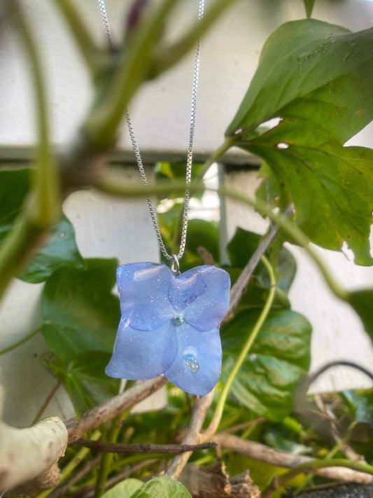 Lyseblå hortensia-smykke, 925 sølvkjede - KNASK
