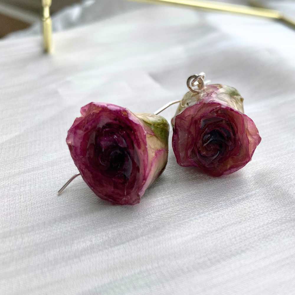 Lyserosa roser blomster - øredobber, 925 sølv ørekroker - Øredobber KNASK