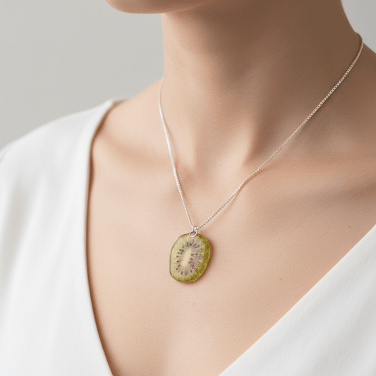 Mini - Kiwi frukt - smykke, presset kiwibær, - Smykke KNASK