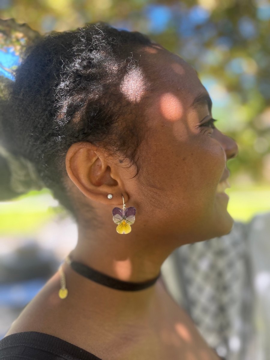 NATT OG DAG øredobber, ekte presset stemorsblomst Viola tricolor, 925 sølv ørekroker - Øredobber KNASK