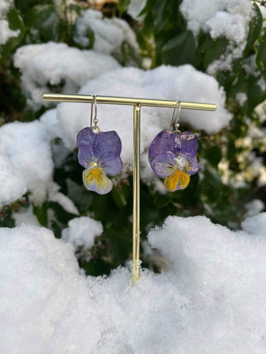 Nordlys fiol-øredobber, ekte stemorsblomst, 925 sølv ørekroker - KNASK
