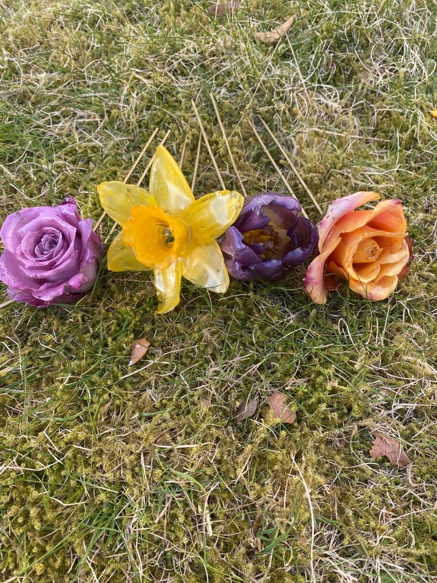 PÅSKELILJE hårnål av ekte tørket blomst - Hårpynt KNASK