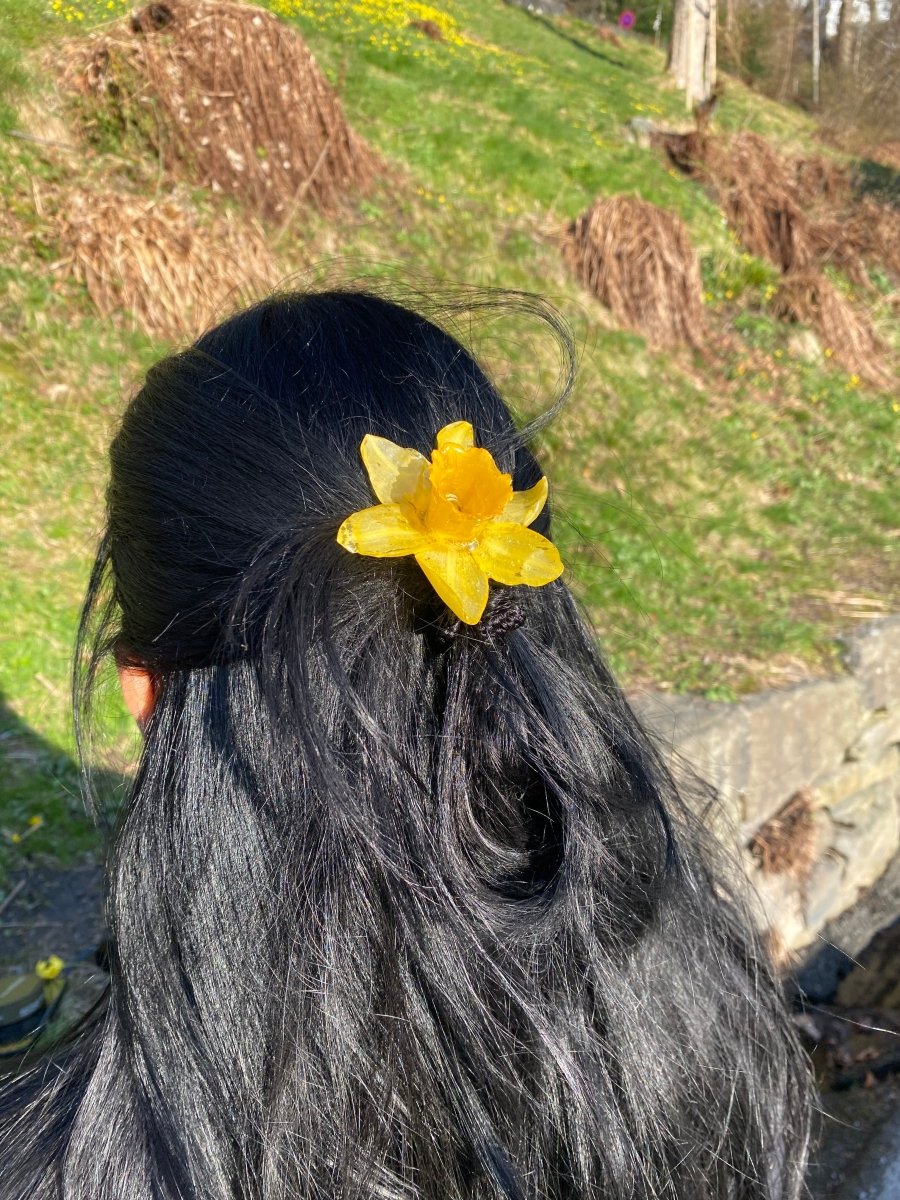 PÅSKELILJE hårnål av ekte tørket blomst - Hårpynt KNASK
