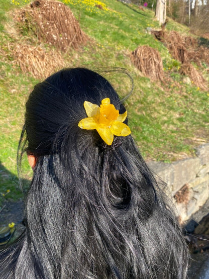 PÅSKELILJE hårnål av ekte tørket blomst - Hårpynt KNASK