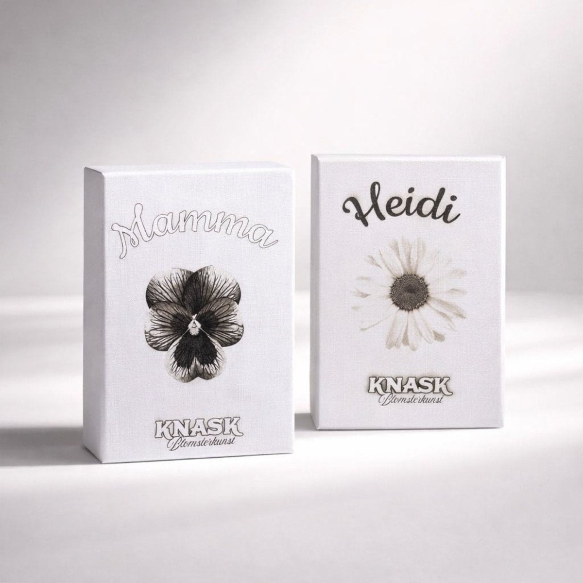 PERSONLIG gaveeske med custom navn og blomst - Gavesett KNASK