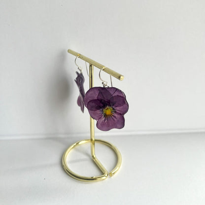 PLOMME - LILLA FIOLER øredobber, 3D - tørket stemorsblomst, sølv ørekroker - Øredobber KNASK
