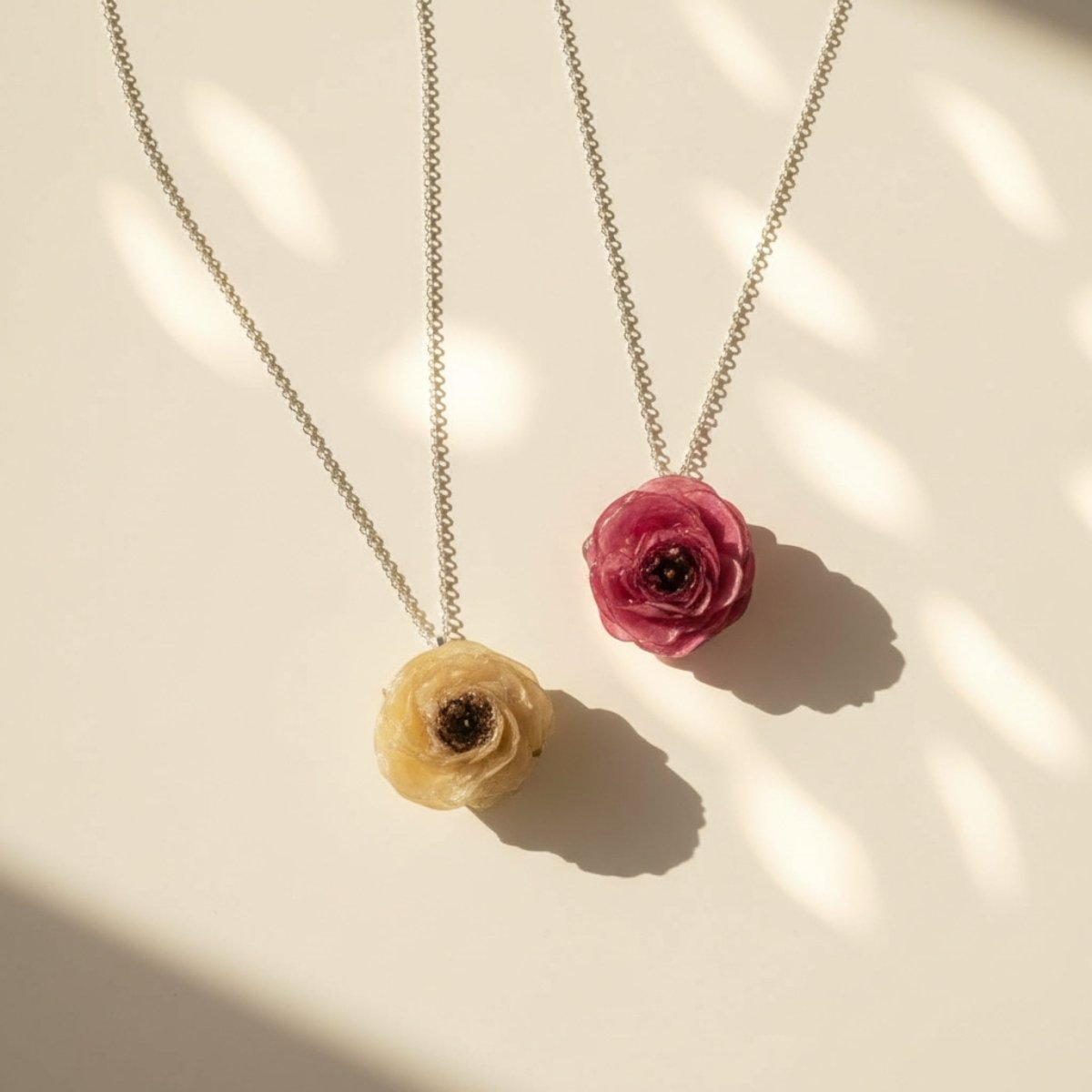 RANUKKEL blomstersmykke, sølvkjede - Smykke KNASK