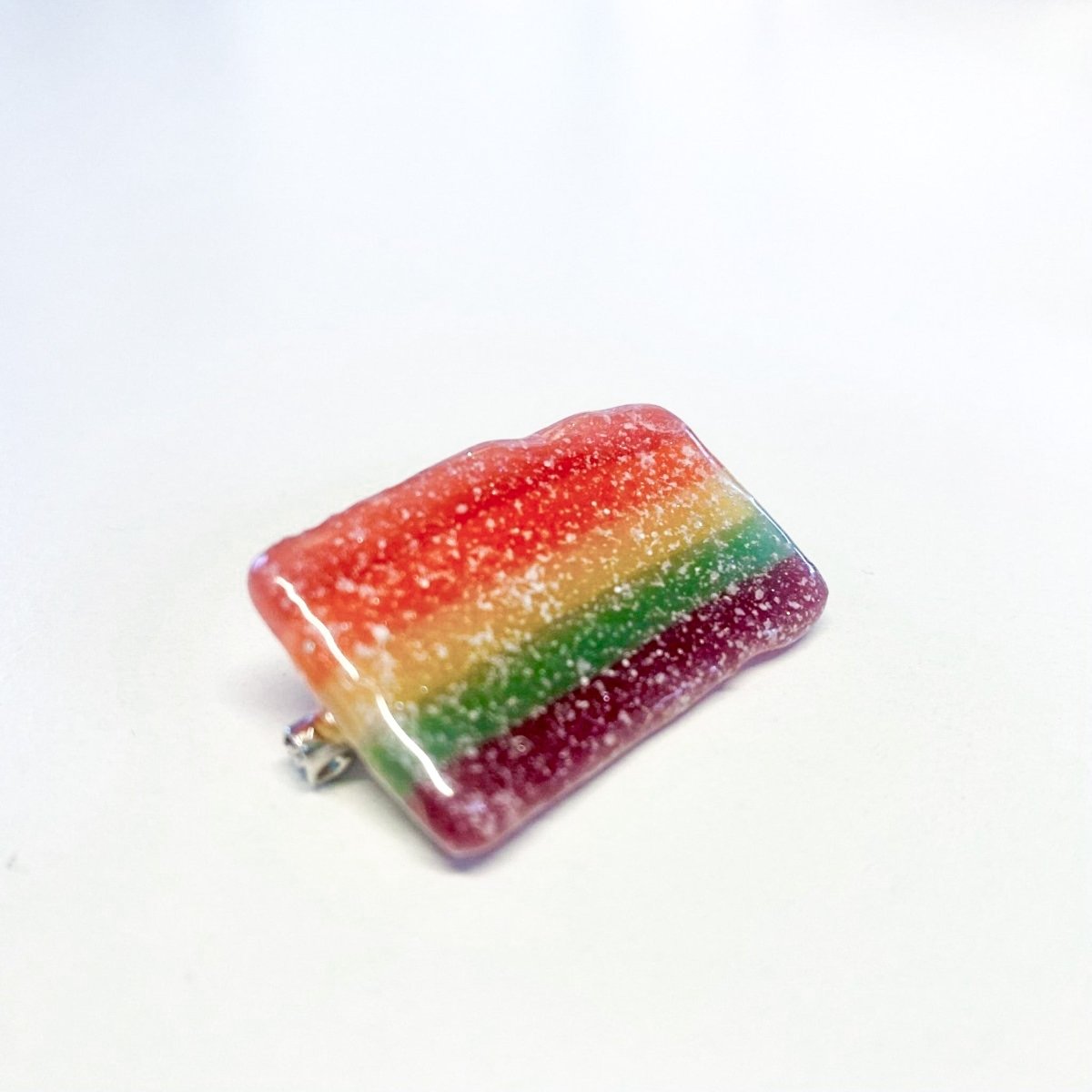 REGNBUE-SNOP Pride-brosje, ekte godteri, metall - KNASK