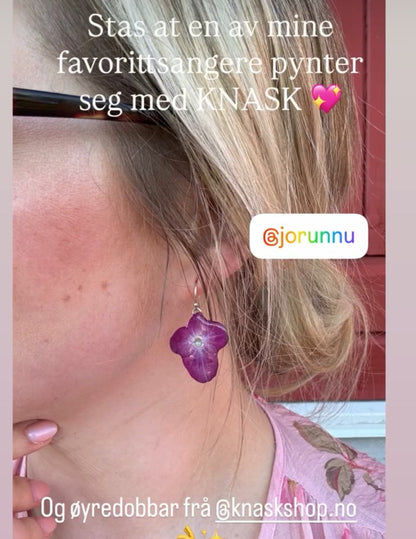 RØDROSA HORTENSIA øredobber, sølv ørekroker, ekte presset blomst - Øredobber KNASK