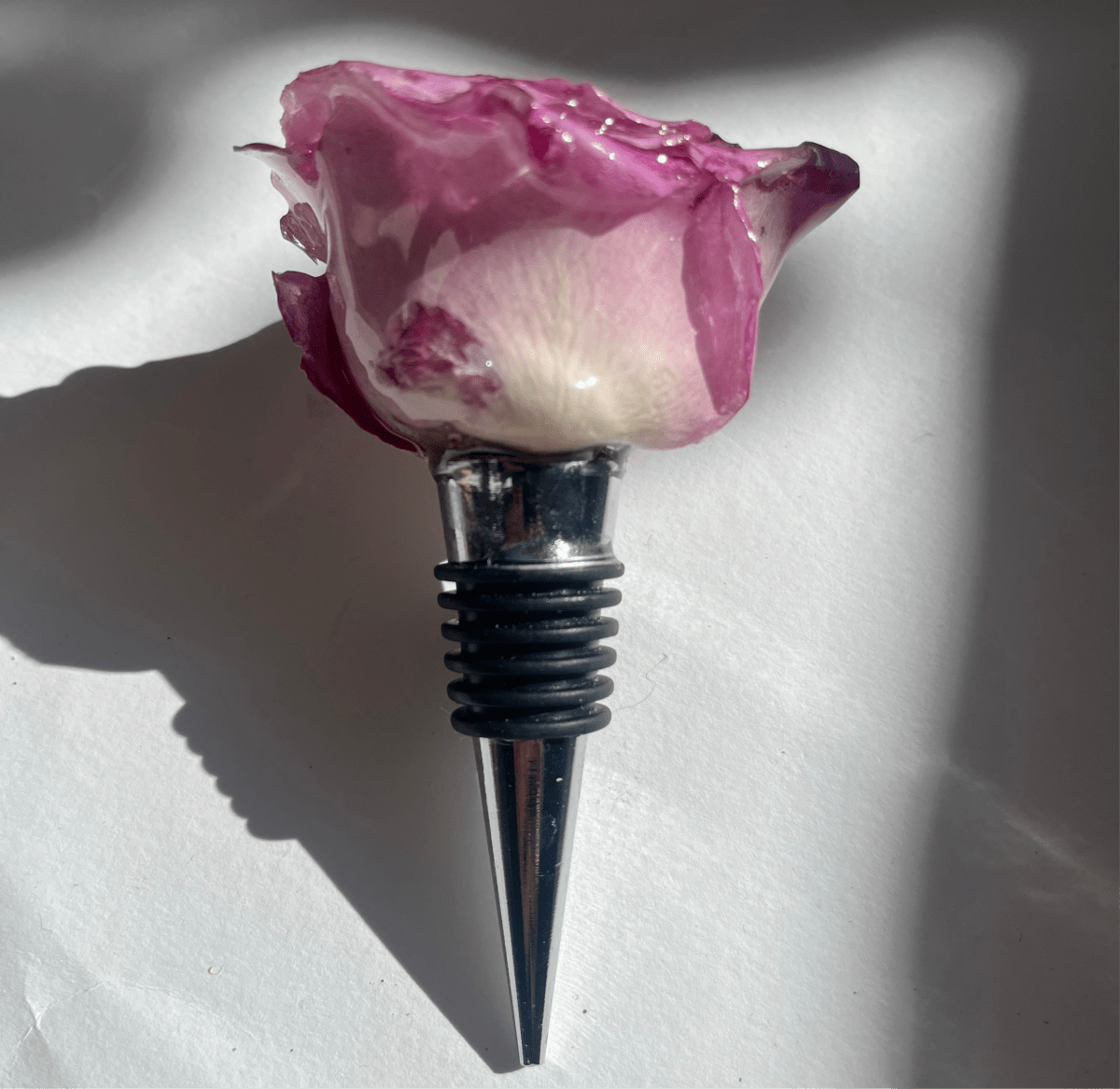 ROSA ROSE 3D vinstopper, ekte tørket blomst - Interiør KNASK