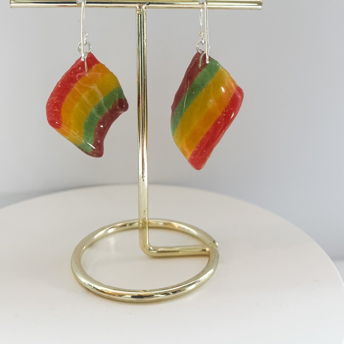 SKEIVE PRIDE øredobber, ekte regnbue - snop (🇵🇸10% til Gaza ❤️‍🩹) - KNASK