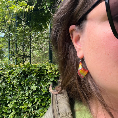 SKEIVE PRIDE øredobber, ekte regnbue - snop (🇵🇸10% til Gaza ❤️‍🩹) - KNASK