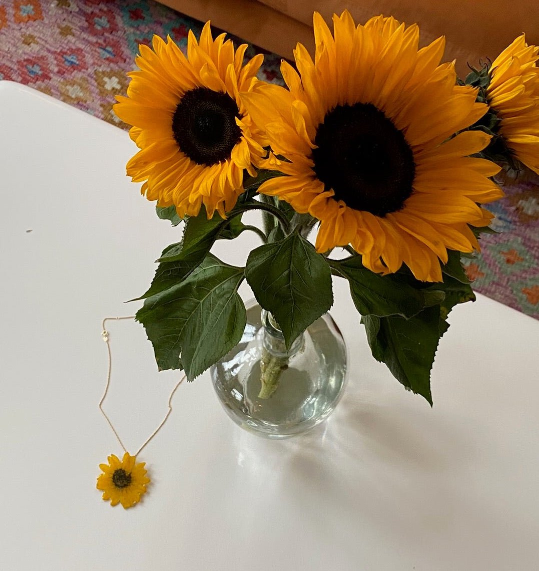 SOLSIKKE blomstersmykke av ekte tørket blomst, 925 sølvkjede - Smykke KNASK