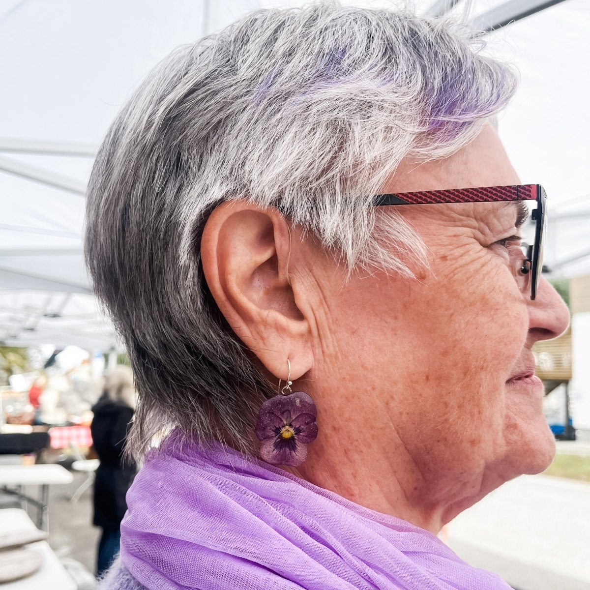 VIOLETTA øredobber, ekte stemorsblomst Viola tricolor, 925 sølv ørekroker - Øredobber KNASK