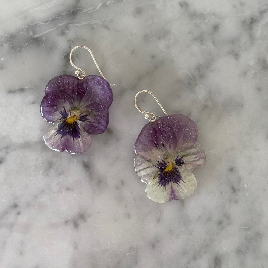 VIOLETTA øredobber, ekte stemorsblomst Viola tricolor, 925 sølv ørekroker - Øredobber KNASK